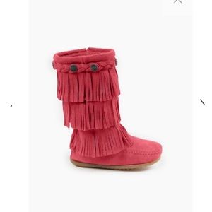 Pink 3 layer fringe toddler boots💕